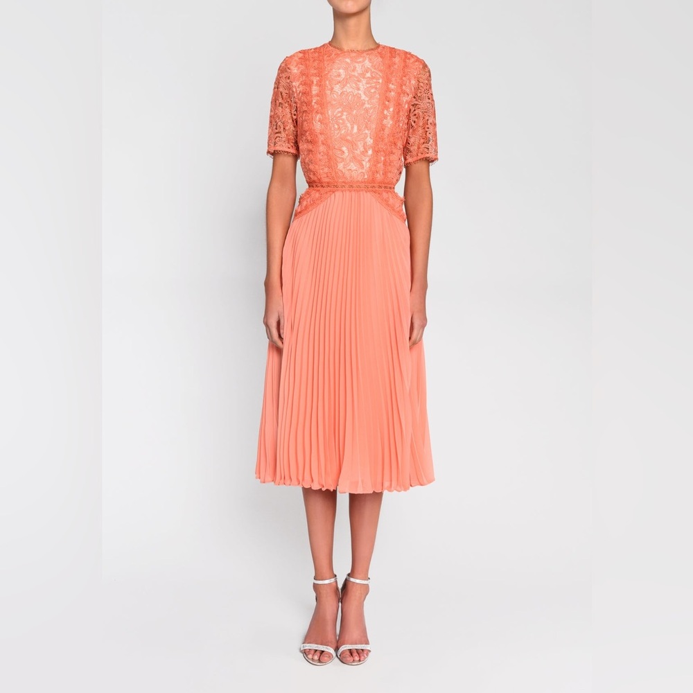 US 12 TRUE DECADENCE Peach Lace Pleated Midi Dress NWT